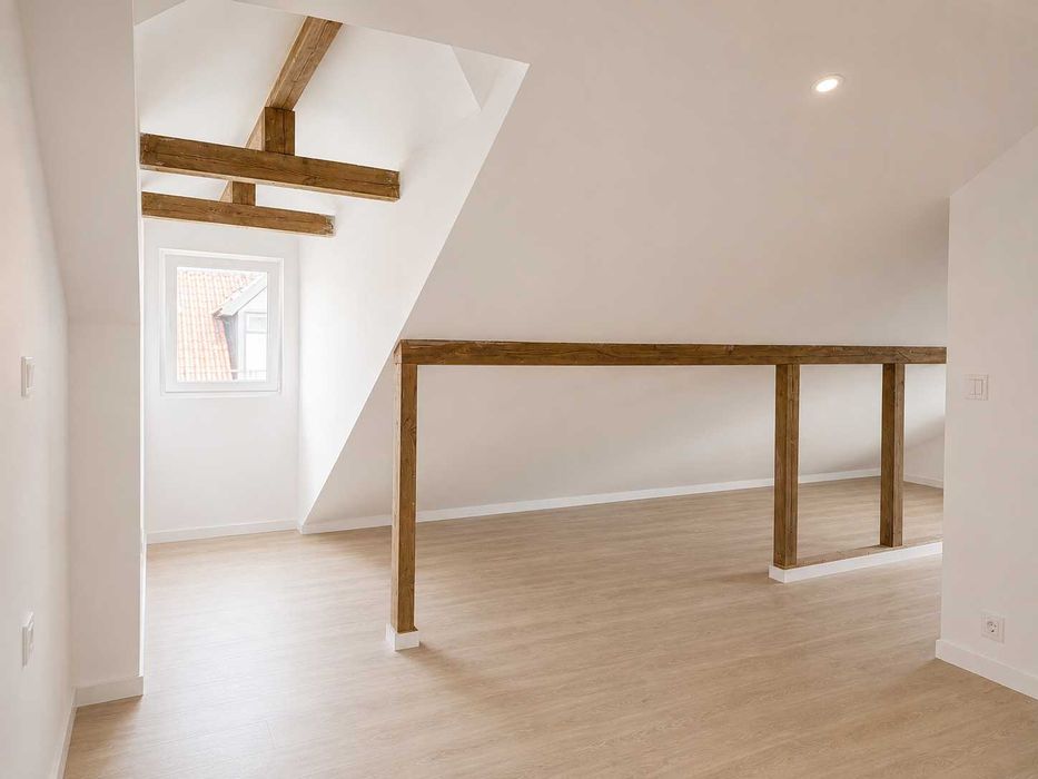 T1 Loft totalmente renovado | Vista Rio Tejo | Cruz Quebrada-Dafundo (Lisboa)