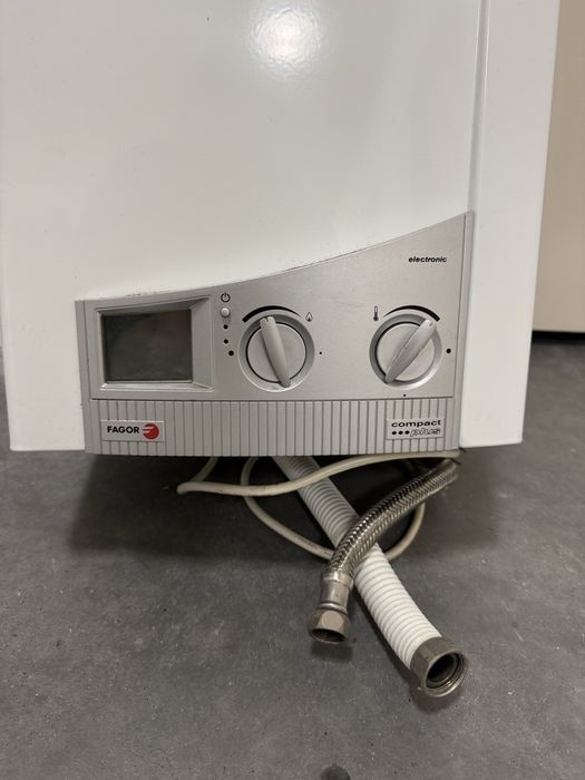 Esquentador inteligente Fagor compact plus