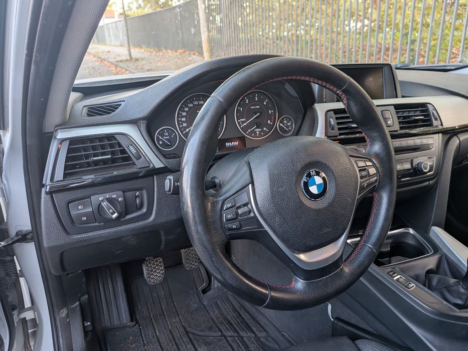 BMW 318d Touring Sport (2013) – Excelente estado, versão desportiva