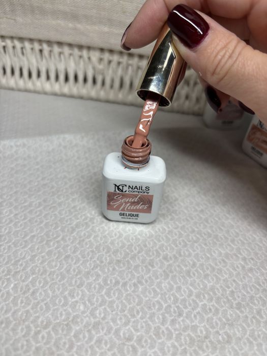 Nails company lakier hybrydowy