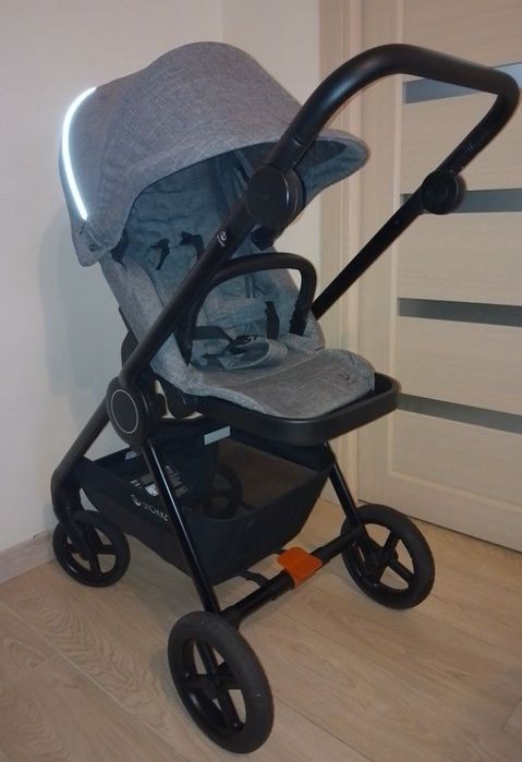 Продам чудову коляску Stokke Beat_Xplory Crusi Trailz