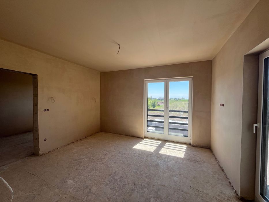 Tynki maszynowe - Gipsowe, Cementowo-wapienne