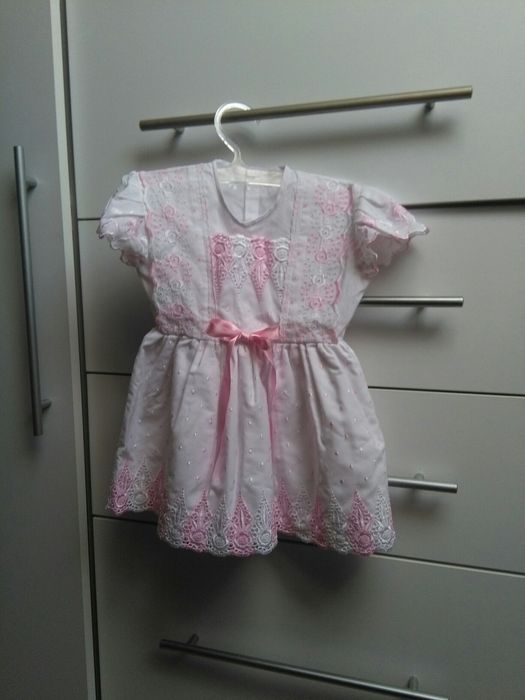 Elegancka sukieneczka