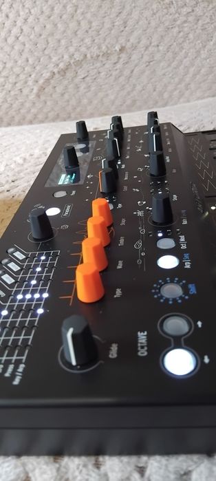 完売品 Arturia MicroFreak Stellar ブラック korg 完売品 Arturia