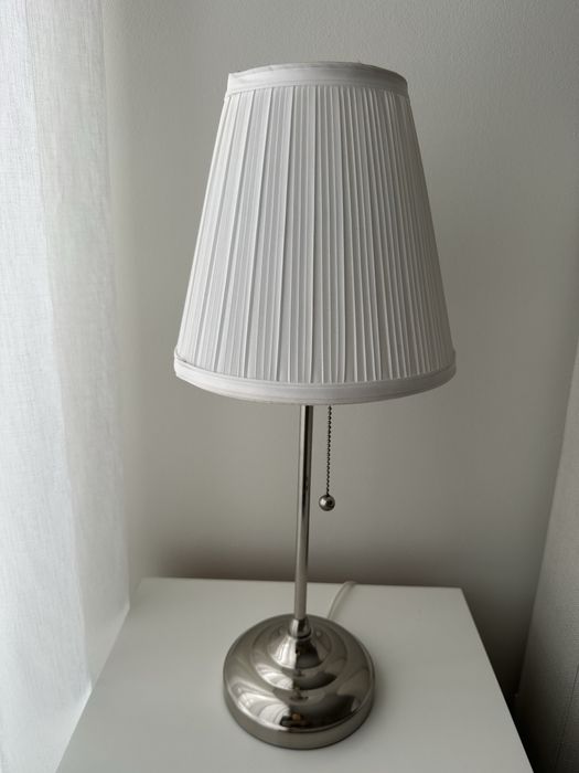 Conjunto de 2 candeeiros de mesa ikea