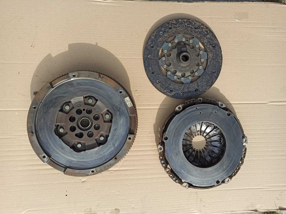 Dwumasa Sprzegło kpl RENAULT Master III IV Movano 2.3 DCI EU6 18-