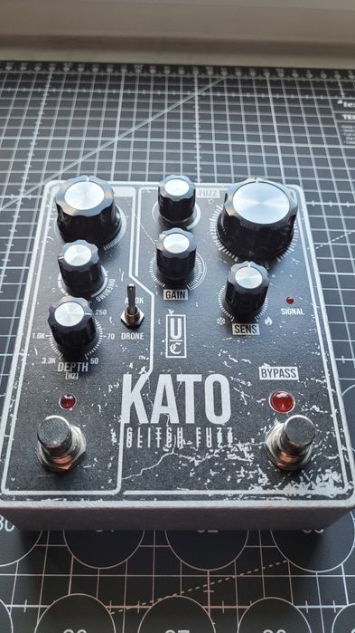 Distorion/Fuzz: Unsound Circutry KATO