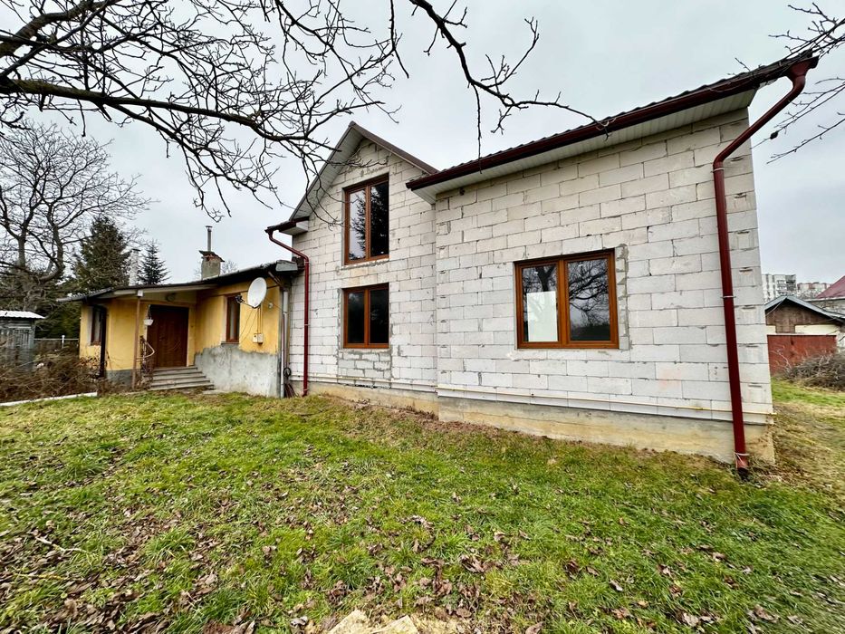 Продаж Двох будинко-володінь у м.Дрогобич