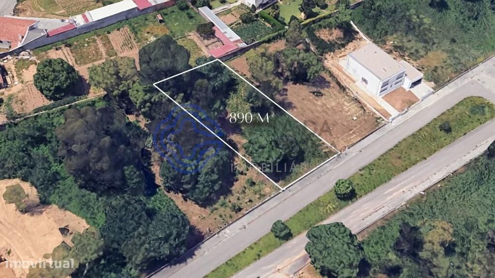 Lote c/ 890m2 Serzedo