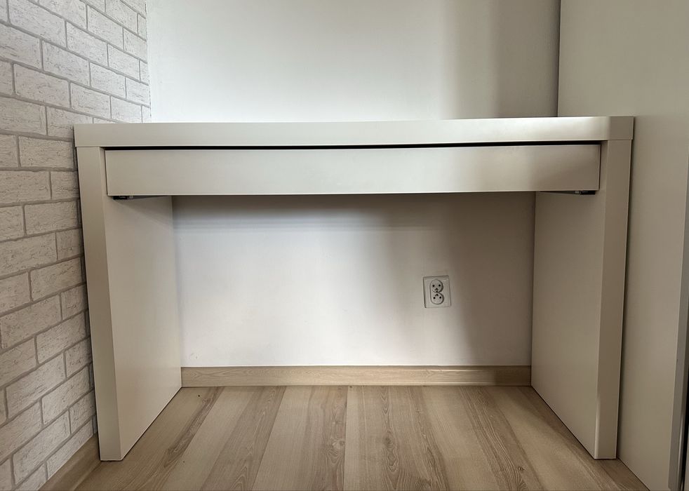 Toaletka biała Ikea MALM 120x41 cm