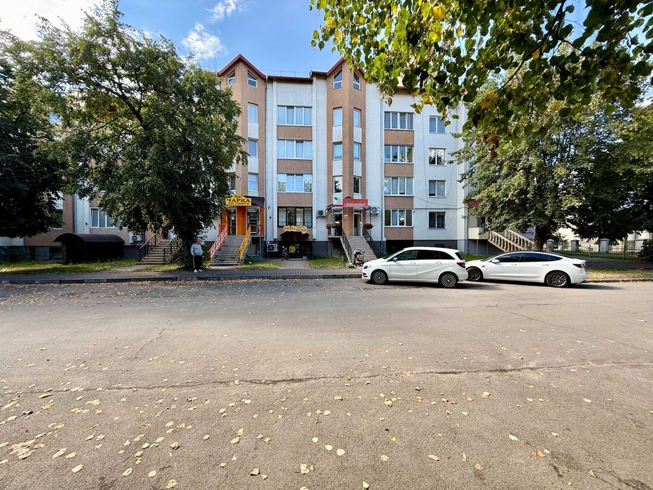 Комерційне приміщення у новобудові Стрия - 66,9 м² за ціною нижче 1 000 $/м²