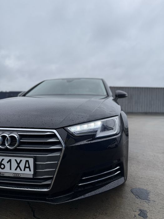 Продам Ауді А4 2017 рік