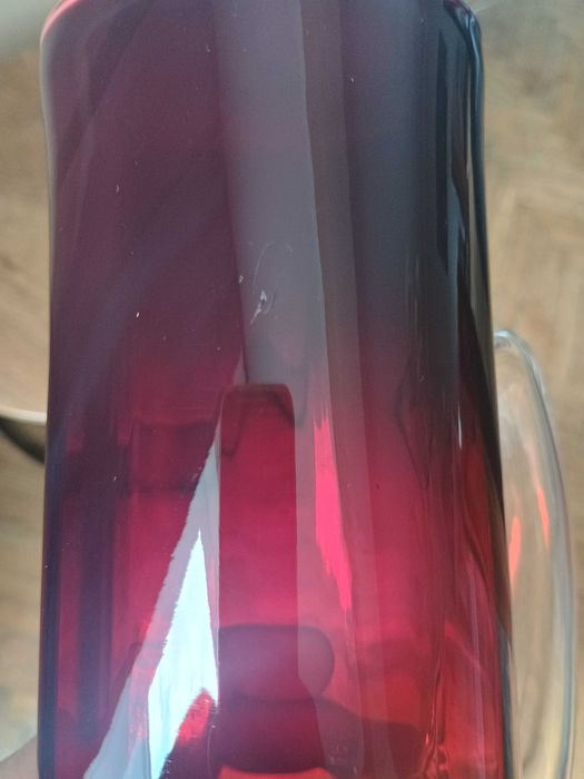 Wazon PRL Tarnowiec Jerzy Słuczan-Orkusz rubinowy 24 cm szkło artystyczne