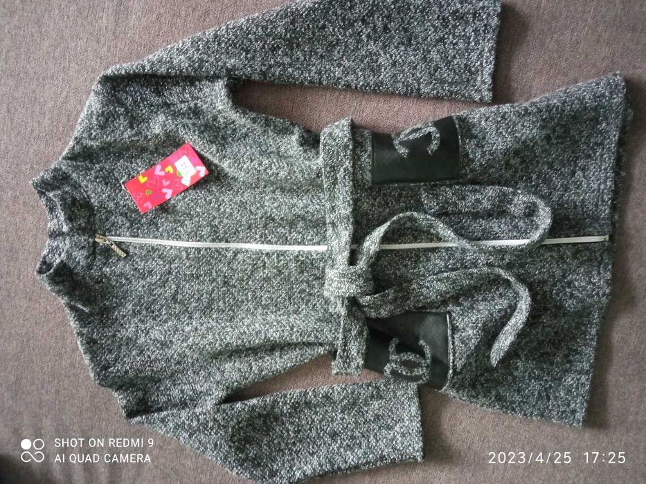 Кардиган/пальто для дівчинки 134