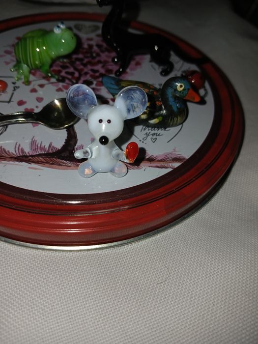 piękny prezent miniaturowe figurki ze szkła