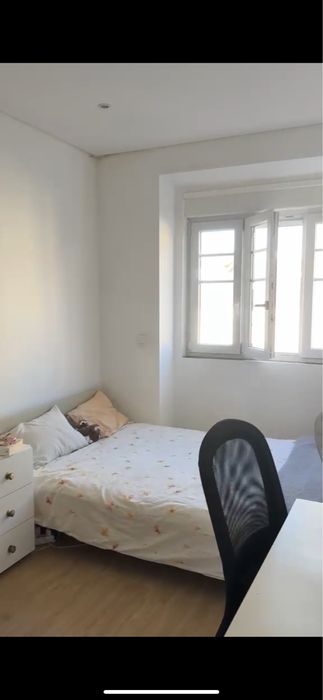 Quarto disponivel em lisboa (metro alameda)