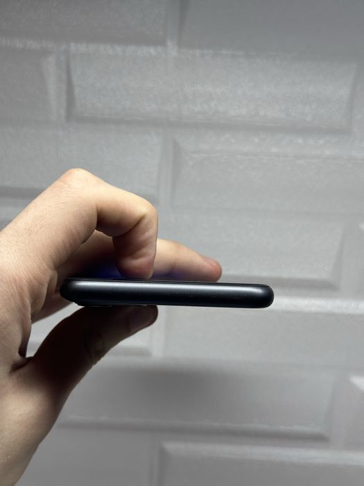 Iphone 11 neverlock 92% акумулятор