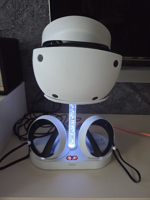Playstation VR2 ze stojakiem idealne,  polecam!