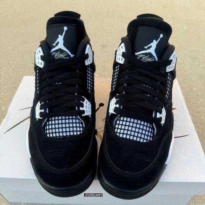 Jordan 4 Retro White Thunder Rozmiar  44