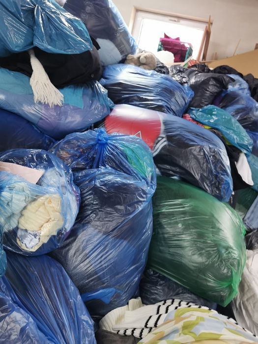 Niesort odzieży używanej z Niemiec