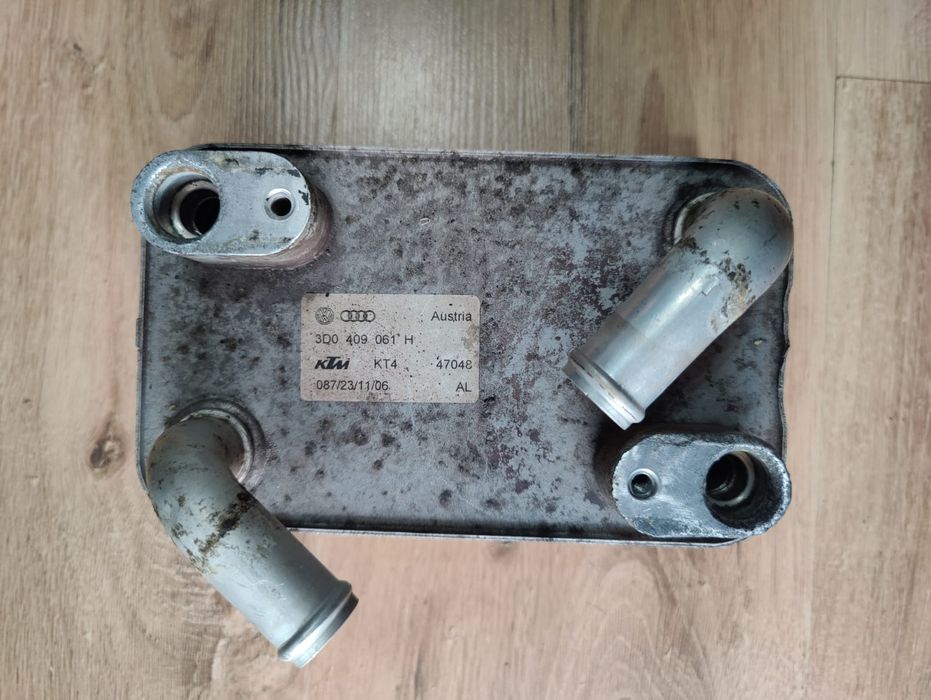 НАЛИЧИЕ.Phaeton VW Радиатор охлаждения масла АКПП 3D0409061H 3.0TDI