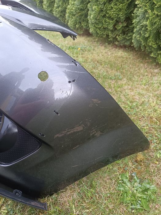 Zderzak Toyota Corolla Verso uszkodzona