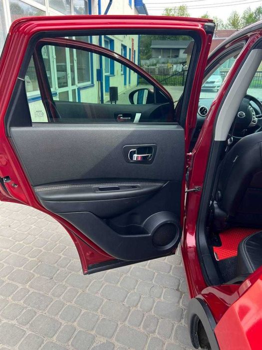 Nissan Qashqai 2.0 бензин 2013 року