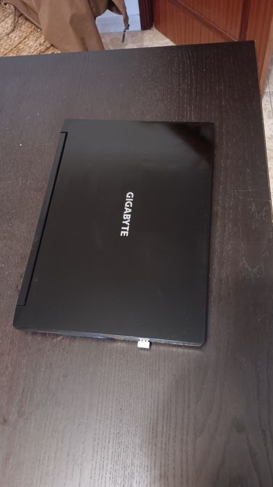 Gigabyte g5 com 445€ em upgrades rtx3060, 32GB ram!!  2x512GB SSD m2