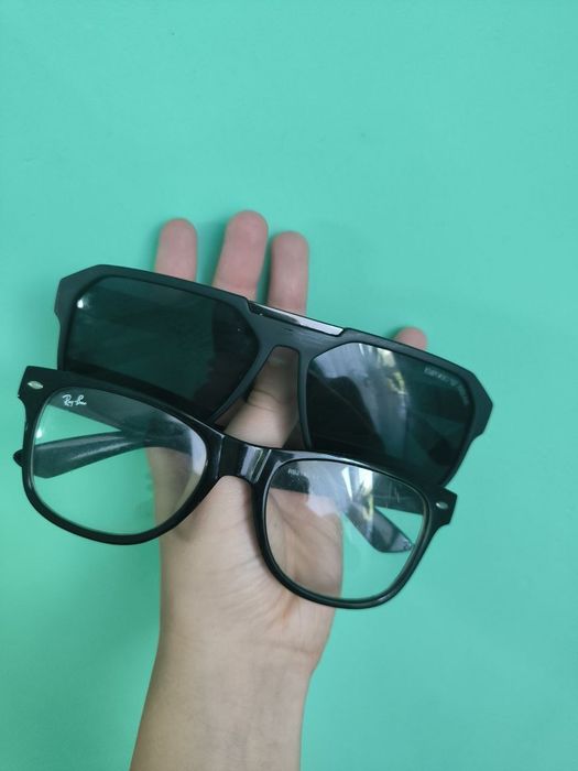 Окуляри ray ban.