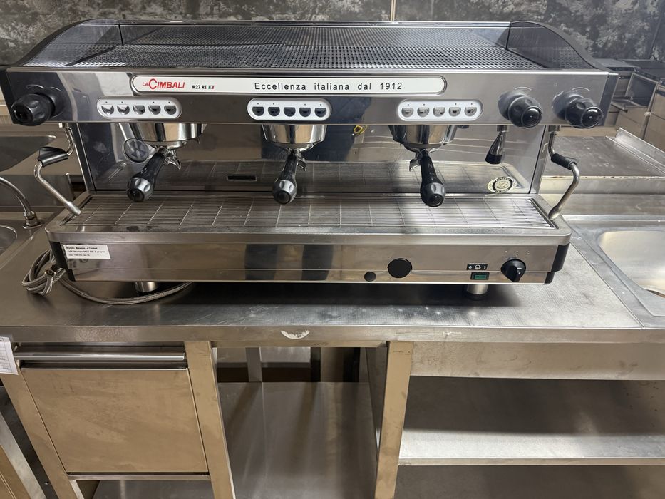 Maquina café industrial La cimbaly M27 três grupos