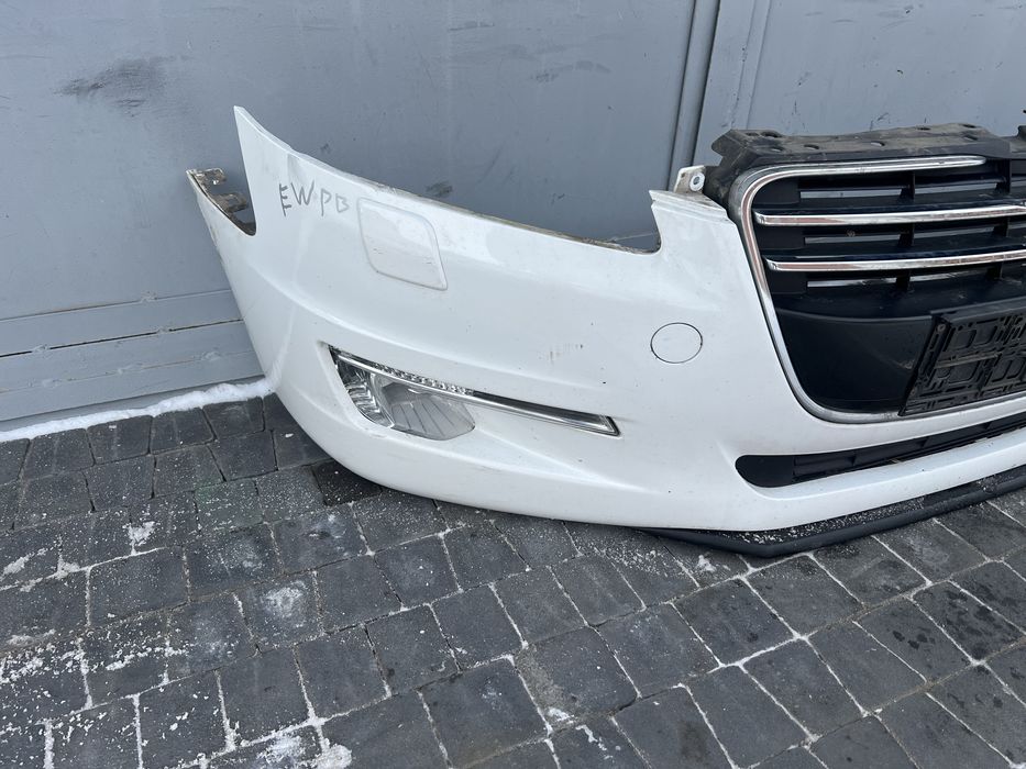 Peugeot 508 бампер.