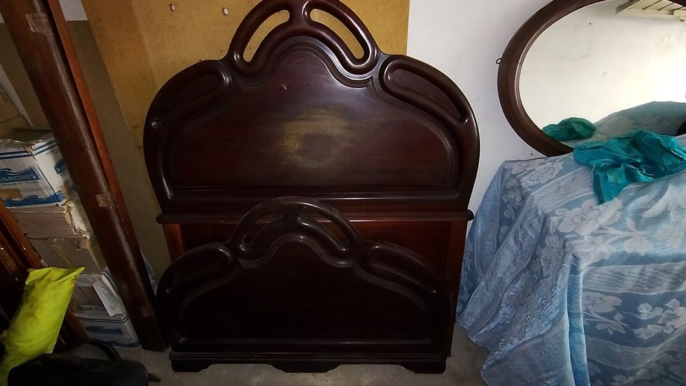 cama  solteiro em madeira maciça