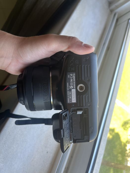 Canon EOS 1100D com Objetiva 50mm