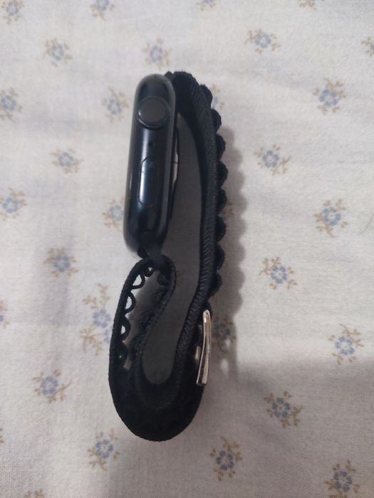 Apple Watch Series 9 45mm в доброму стані.
