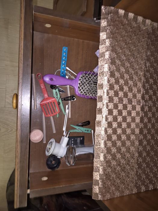 Туалетный столик с зеркалом