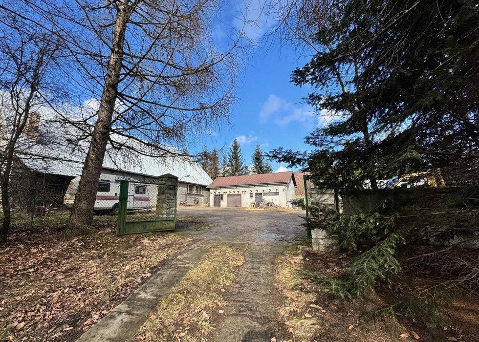 Budynek 438 m² + działka bud. (17 arów) CENA DO NEGOCJACJI - Widok 5