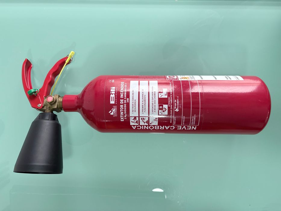 Extintor CO2 2kg Bili Classe B e C [9]