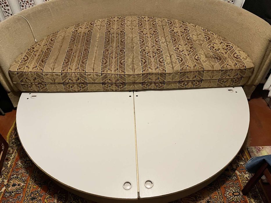 Продам круглий диван ліжко б/у