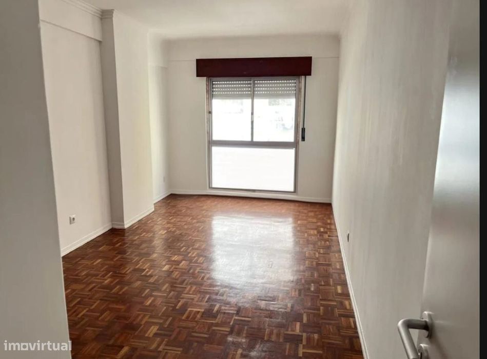 Apartamento T2- 85m Aguálva Sintra