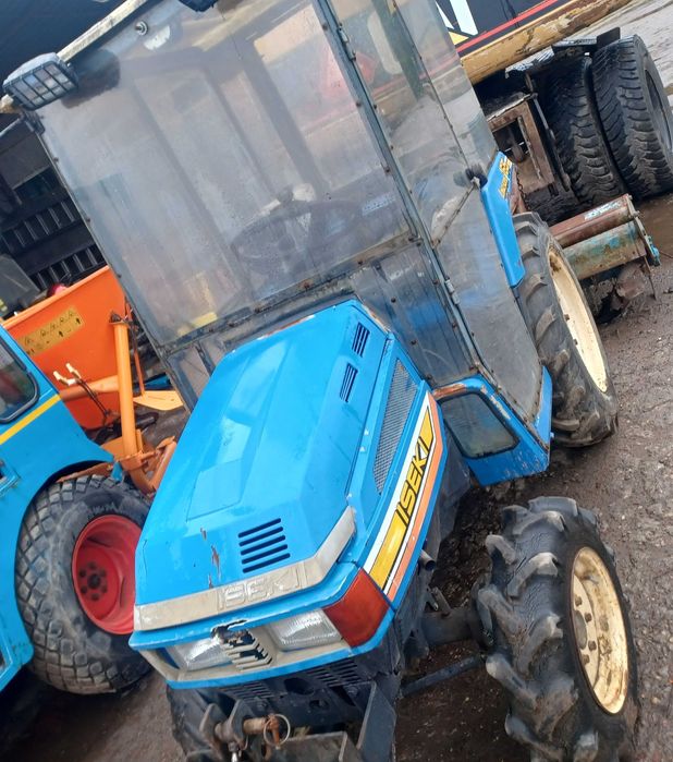 Traktorek Iseki odśnieżanie  pług piaskarka 4x4 mini odśnieżanie