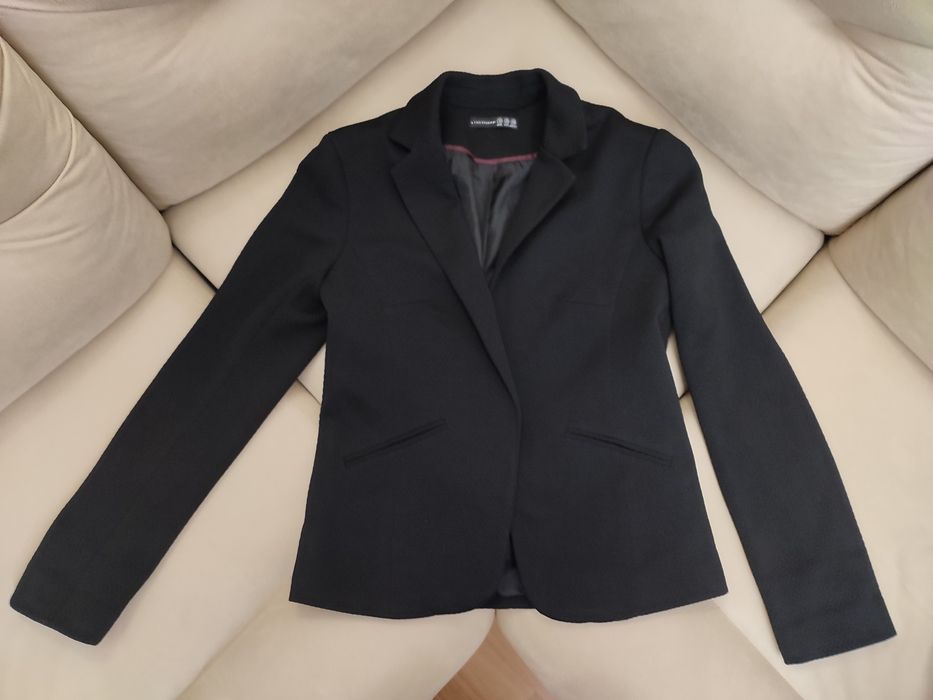 Чудовий стрейчевий піджак жакет кардиган