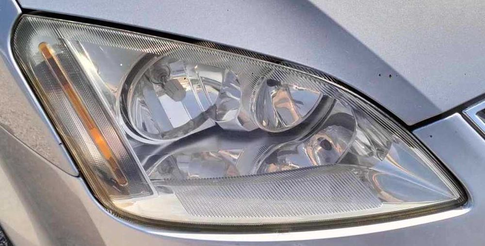 lampy przednie lampa przednia  Ford C-Max