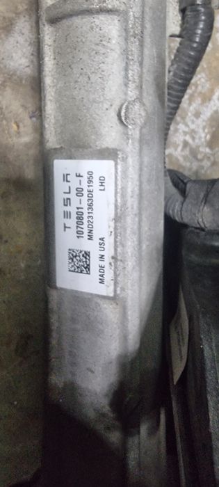 Caixa direção TESLA