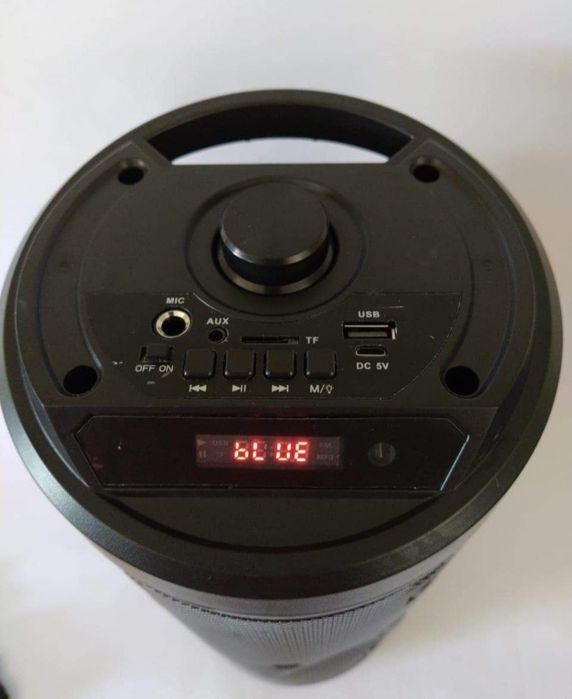 Coluna de som Karaoke Portátil super potente com Bluetooth e micro. Novas!