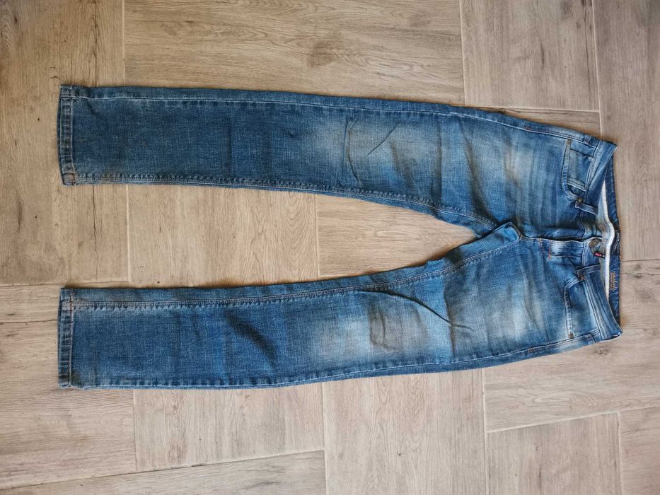 Dżinsy rozmiar 38