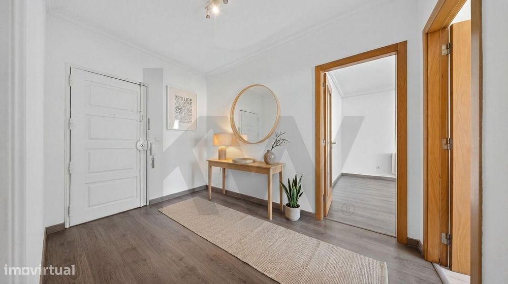 Apartamento T2 em Odivelas | Área Total 94,50 | Remodelado | Apenas a — Odivelas, Lisboa