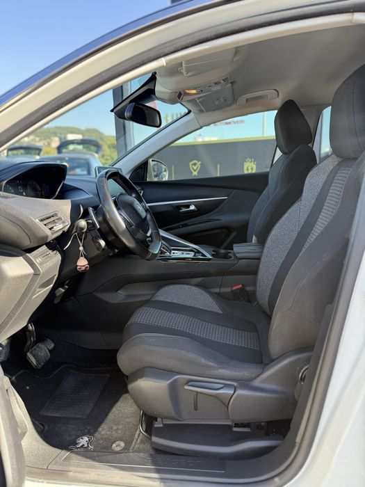 Peugeot 3008 - 1.6 HDI Allure