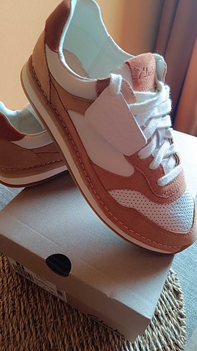 Ténis de couro Clarks Craft Run N39 1/2 Novo