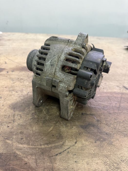 Alternador Renault / Dacia 1.5 dCi 1.4 1.6 Valeo 110A
