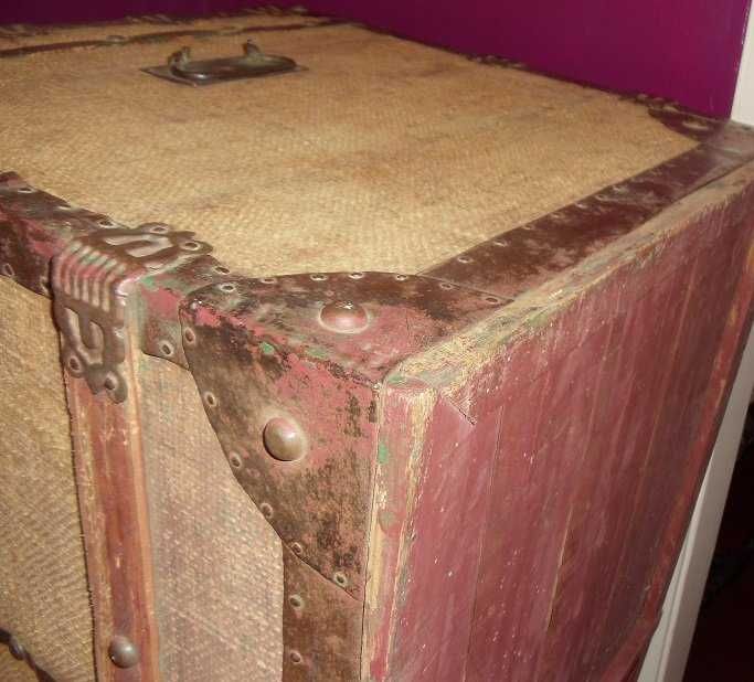 Bau arca mala muito antiga inicio do seculo XX